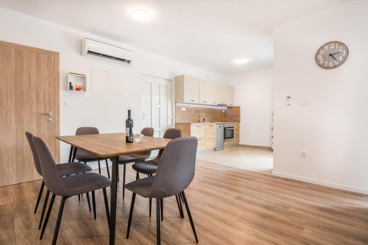 Zilip Apartments Vir Extérieur photo