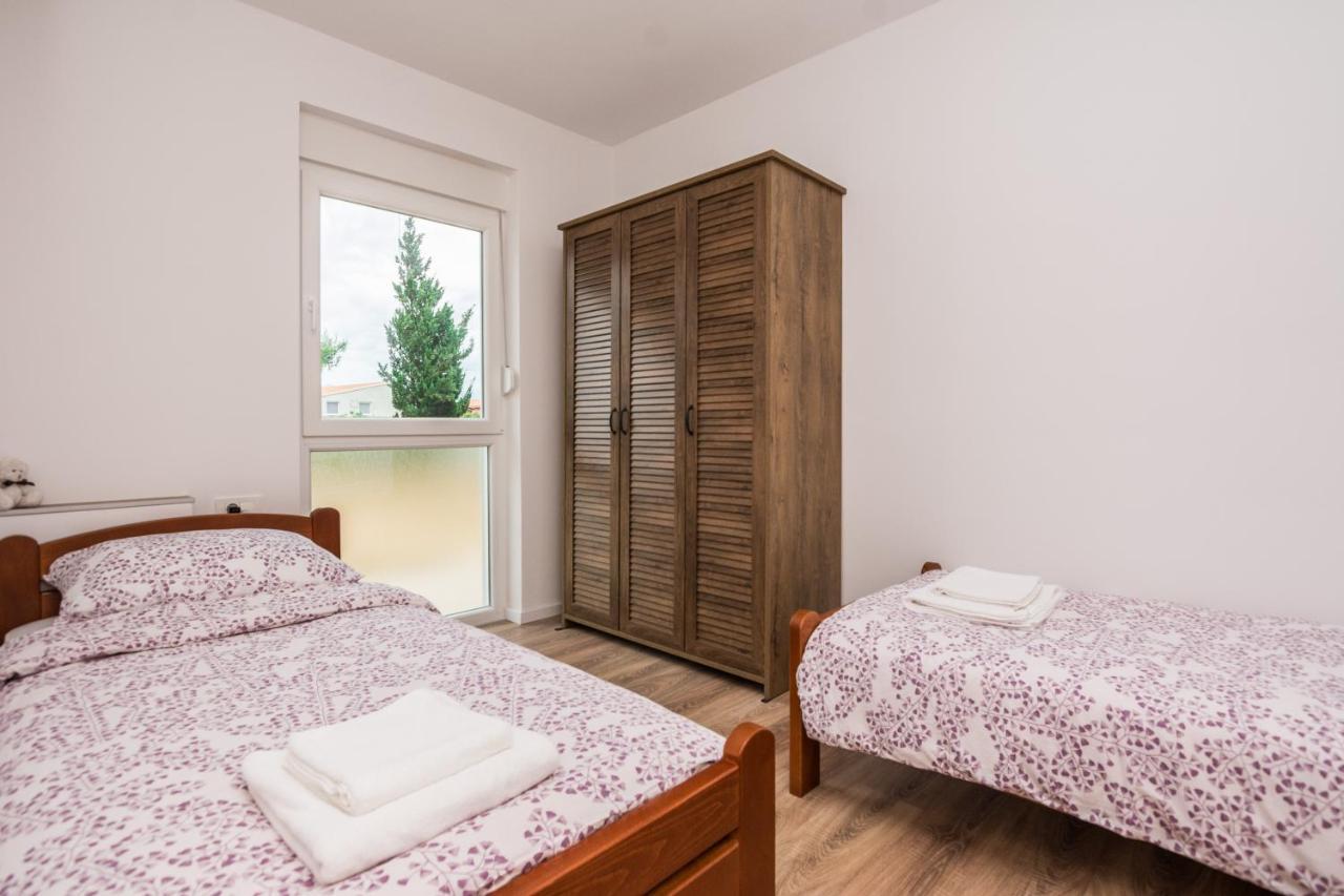 Zilip Apartments Vir Extérieur photo